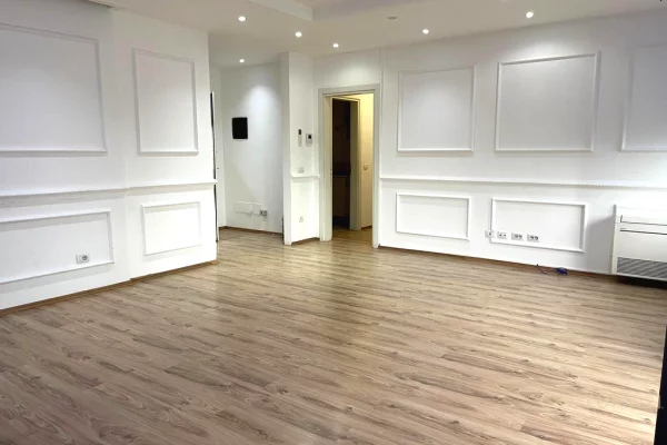 Jepet me qira ambient per zyre tek Ring Center !