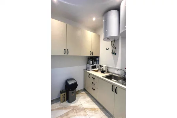 Jepet me qira ambient per zyre tek Ring Center !