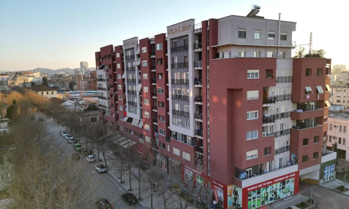 Shtepi ne shitje Apartament ne Tirane, 3+1, Mobilimi Bosh, pa mobiluar, Pagesa 168,000  Euro.