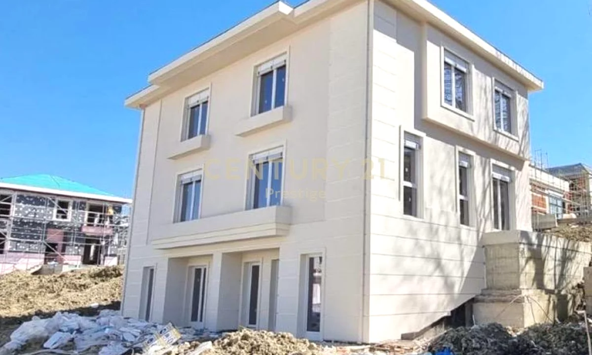 Shtepi ne shitje Apartament ne Tirane, 5+1, Mobilimi Bosh, pa mobiluar, Pagesa 1,400,000  Euro.