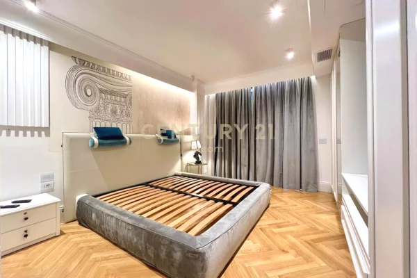 Shtepi ne shitje Apartament ne Tirane, 2+1, Mobilimi E mobiluar, Pagesa 369,000  Euro.