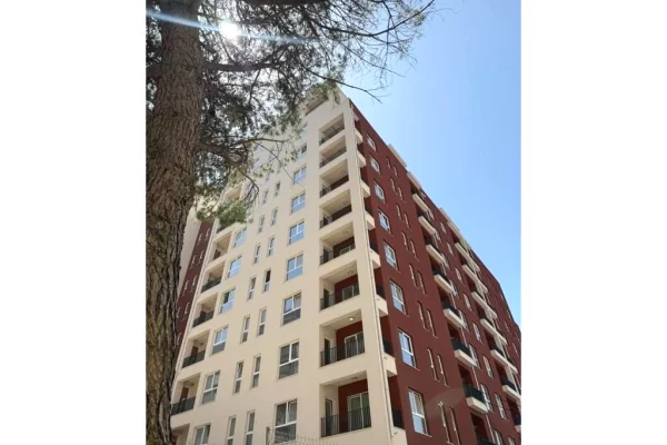 Shtepi ne shitje Apartament ne Tirane, 2+1, Mobilimi Bosh, pa mobiluar, Pagesa 198,900  Euro.