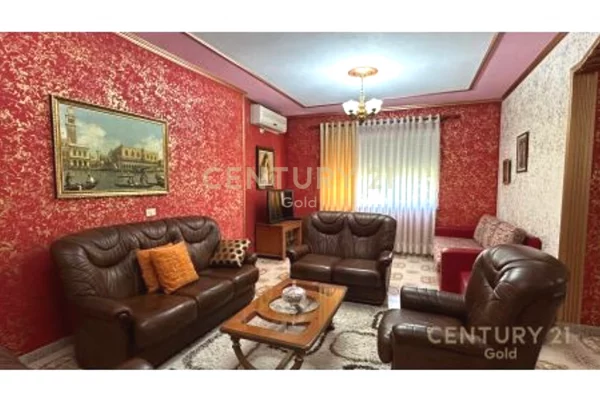 Shtepi ne shitje Apartament ne Tirane, 2+1, Mobilimi E mobiluar, Pagesa 200,000  Euro.