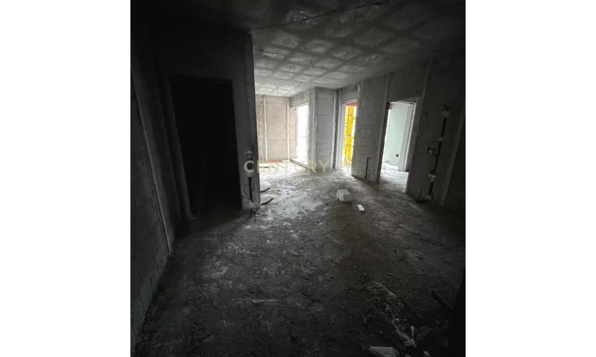 Shtepi ne shitje Apartament ne Tirane, 1+1, Mobilimi Bosh, pa mobiluar, Pagesa 92,500  Euro.