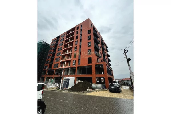 Shtepi ne shitje Apartament ne Tirane, 1+1, Mobilimi Bosh, pa mobiluar, Pagesa 91,000  Euro.