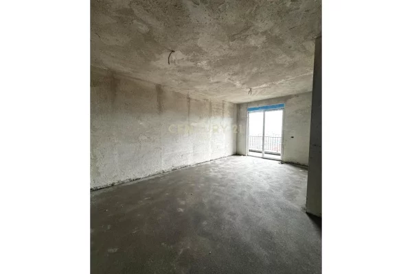 Shtepi ne shitje Apartament ne Tirane, 2+1, Mobilimi Bosh, pa mobiluar, Pagesa 147,264  Euro.