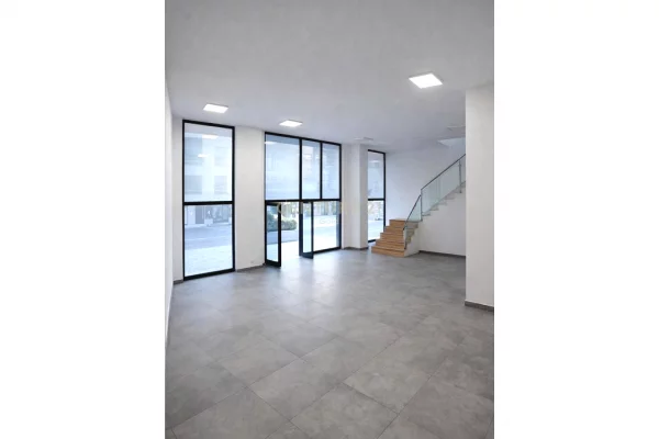 Ambient biznesi me qera 1+1 ne Tirane - 2,500 Euro