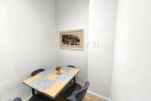 Shtepi ne shitje Apartament ne Tirane, 1+1, Mobilimi E mobiluar, Pagesa 164,000  Euro.