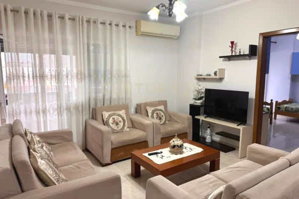 Shtepi me qera Apartament ne Tirane, 2+1, Mobilimi E mobiluar, Pagesa 600  Euro.