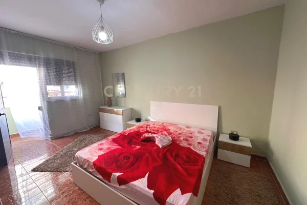 Shtepi me qera Apartament ne Tirane, 2+1, Mobilimi E mobiluar, Pagesa 65,000  Leke.