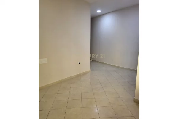 JEPET ME QIRA AMBIENT BIZNESI MBRAPA 9-KATESHEVE !