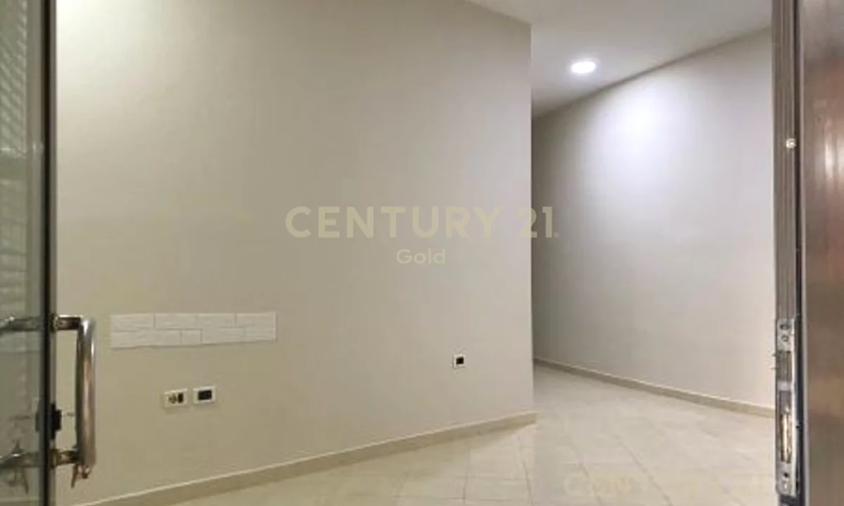 JEPET ME QIRA AMBIENT BIZNESI MBRAPA 9-KATESHEVE !