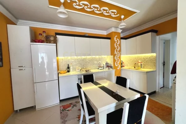 Shtepi ne shitje Apartament ne Tirane, 2+1, Mobilimi E mobiluar, Pagesa 194,000  Euro.