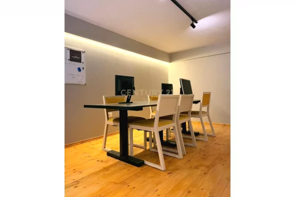 Shiten 2 njesi Biznesi Duplex, Farke e vogel