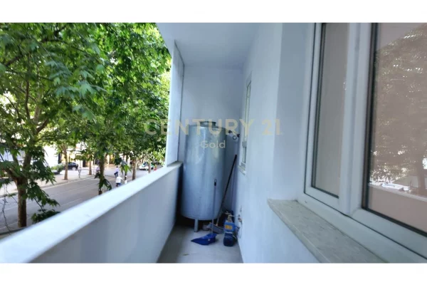 Shtepi me qera Apartament ne Tirane, 1+1, Mobilimi Bosh, pa mobiluar, Pagesa 55,000  Leke.