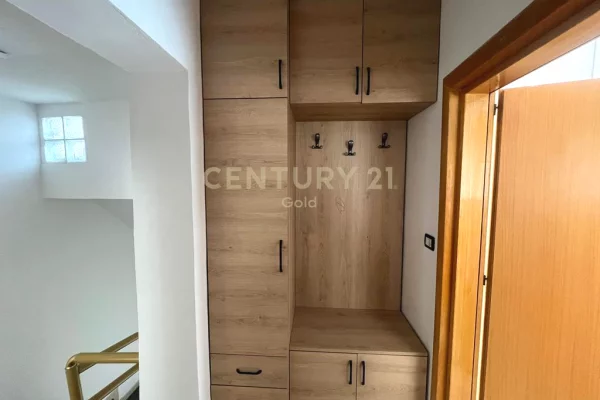 Shtepi me qera Apartament ne Tirane, 1+1, Mobilimi E mobiluar, Pagesa 600  Euro.