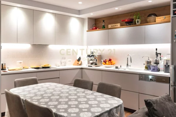 Shtepi me qera Apartament ne Tirane, 2+1, Mobilimi E mobiluar, Pagesa 1,500  Euro.