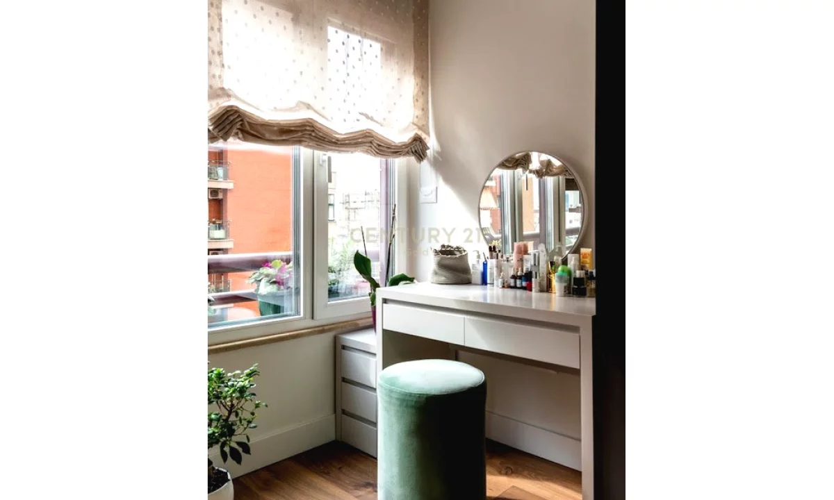 Shtepi me qera Apartament ne Tirane, 2+1, Mobilimi E mobiluar, Pagesa 1,500  Euro.