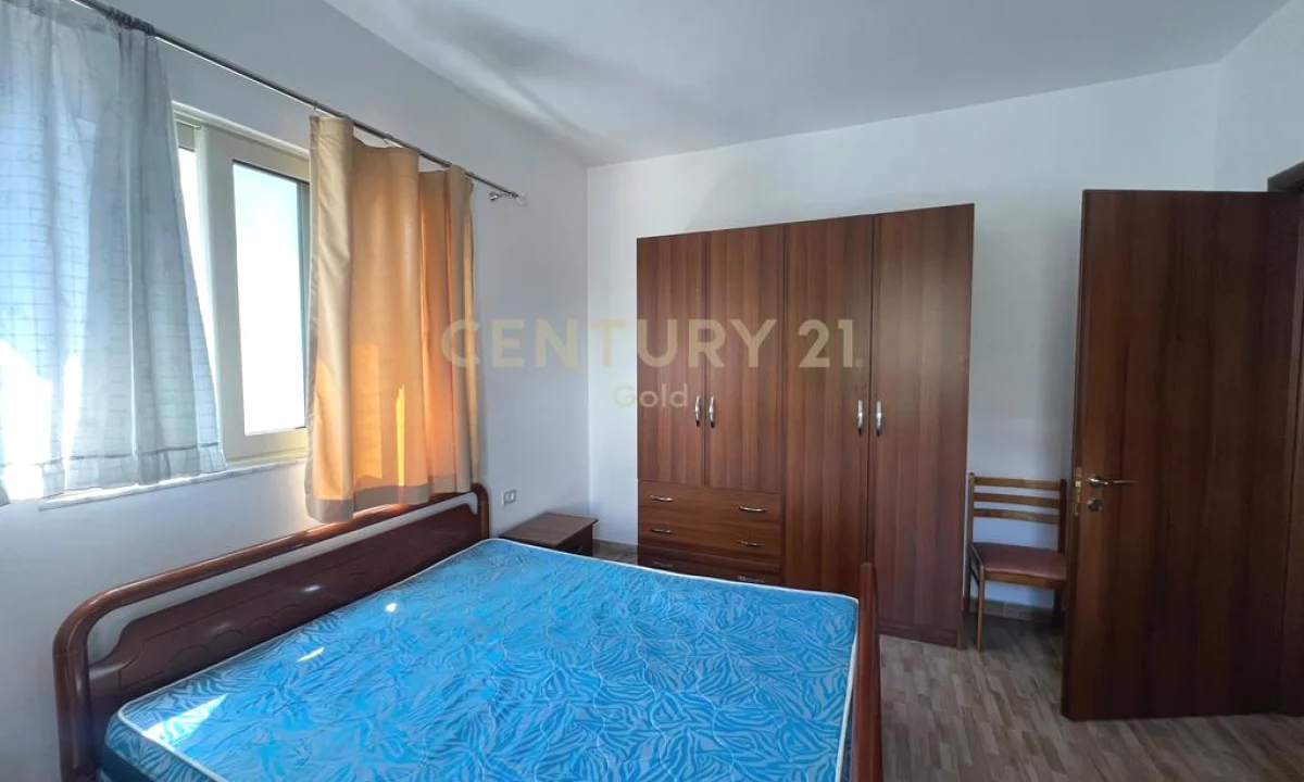 Shtepi me qera Apartament ne Tirane, 2+1, Mobilimi E mobiluar, Pagesa 400  Euro.