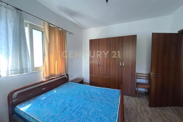 JAPIM ME QIRA APARTAMENT 2+1 TEK KODRA E PRIFTIT!!