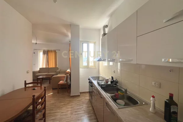 Shtepi me qera Apartament ne Tirane, 2+1, Mobilimi E mobiluar, Pagesa 400  Euro.
