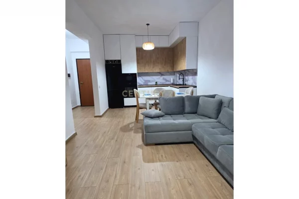 Shtepi ne shitje Apartament ne Vlore, 1+1, Mobilimi E mobiluar, Pagesa 110,000  Euro.
