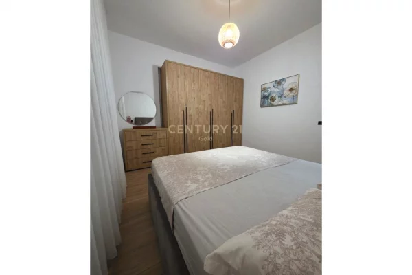 Shtepi ne shitje Apartament ne Vlore, 1+1, Mobilimi E mobiluar, Pagesa 110,000  Euro.