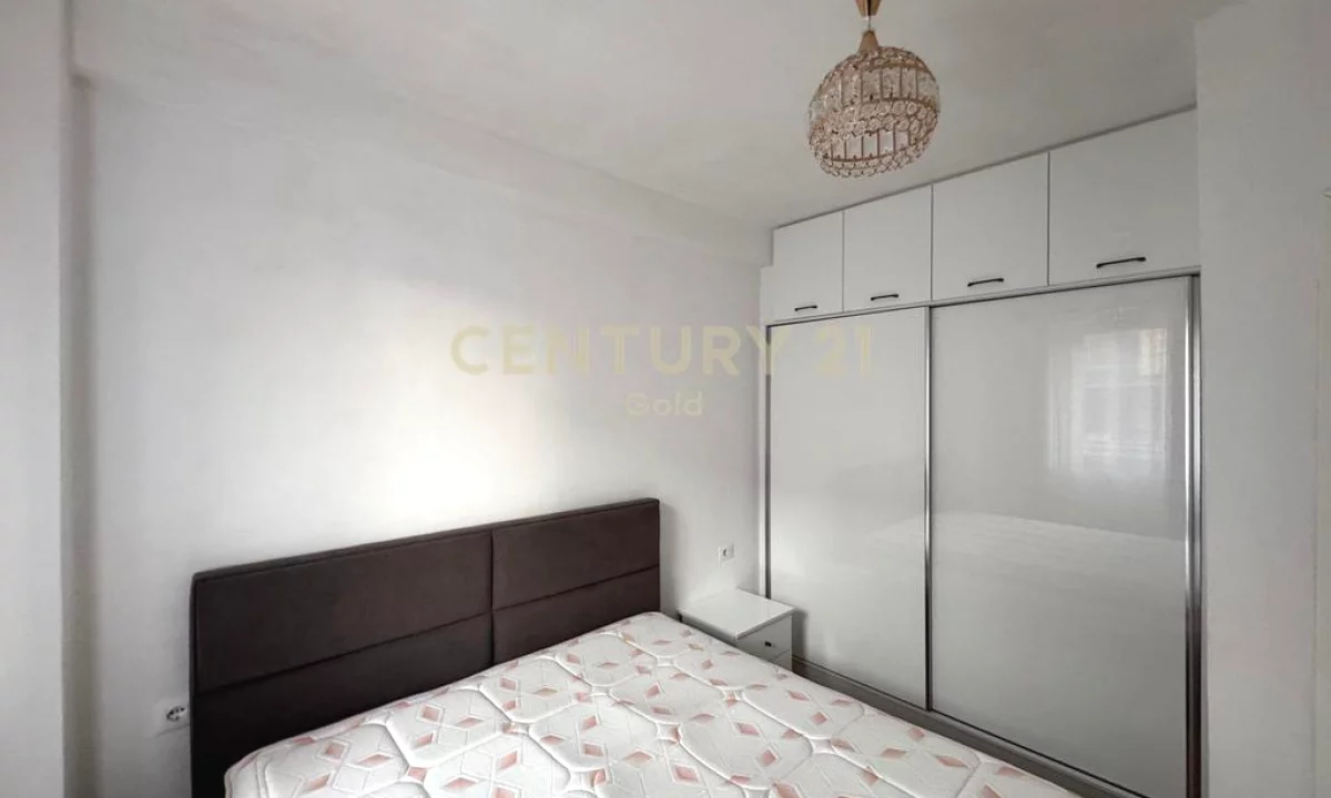 Shtepi me qera Apartament ne Tirane, 1+1, Mobilimi E mobiluar, Pagesa 435  Euro.
