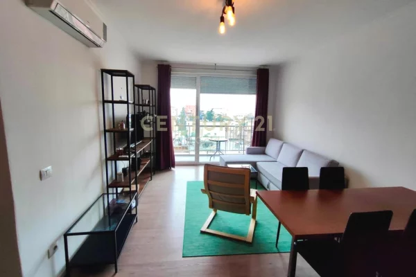 Shtepi ne shitje Apartament ne Tirane, 1+1, Mobilimi E mobiluar, Pagesa 180,000  Euro.