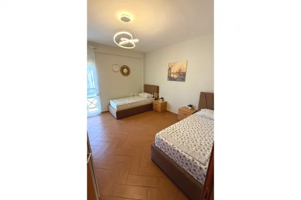 Shtepi ne shitje 2+1 ne Tirane - 300,000 Euro