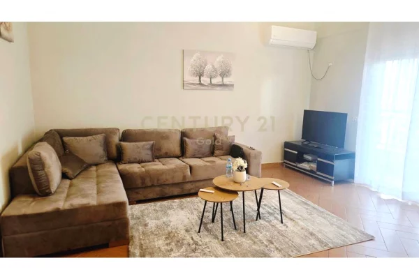 Shtepi ne shitje Apartament ne Tirane, 2+1, Mobilimi E mobiluar, Pagesa 300,000  Euro.