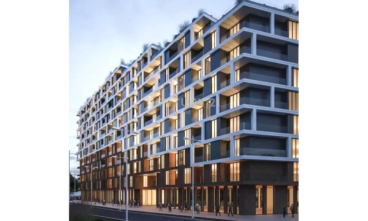 Shtepi ne shitje Penthose(kati i fundit panoramik) ne Tirane, 3+1, Mobilimi Bosh, pa mobiluar, Pagesa 470,000  Euro.