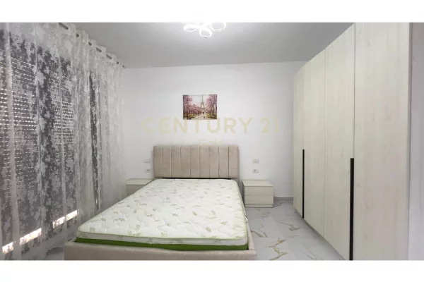 Shtepi me qera Apartament ne Tirane, 2+1, Mobilimi E mobiluar, Pagesa 700  Euro.