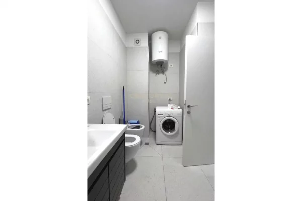 Shtepi me qera Apartament ne Tirane, 2+1, Mobilimi E mobiluar, Pagesa 700  Euro.