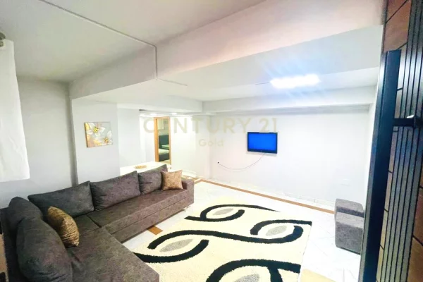 Shtepi ne shitje Apartament ne Tirane, 2+1, Mobilimi E mobiluar, Pagesa 105,000  Euro.