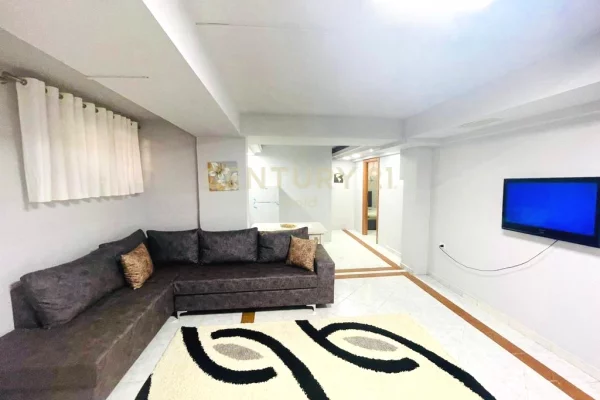 Shtepi ne shitje Apartament ne Tirane, 2+1, Mobilimi E mobiluar, Pagesa 105,000  Euro.