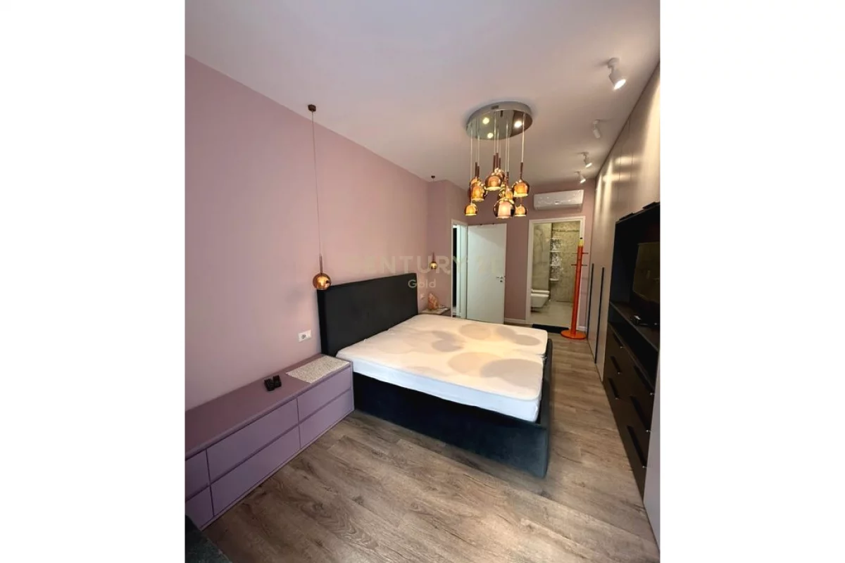 Shtepi me qera Apartament ne Tirane, 2+1, Mobilimi E mobiluar, Pagesa 700  Euro.