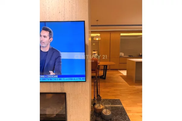 Shtepi ne shitje Vila Luksoze ne Tirane, 3+1, Mobilimi E mobiluar, Pagesa 1,600,000  Euro.