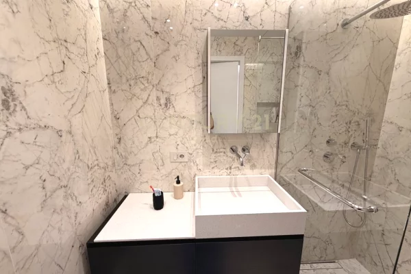 Shtepi ne shitje Vila Luksoze ne Tirane, 3+1, Mobilimi E mobiluar, Pagesa 1,600,000  Euro.
