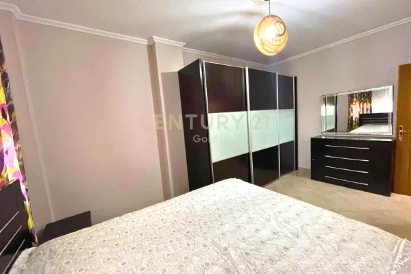 Shtepi me qera Apartament ne Tirane, 2+1, Mobilimi E mobiluar, Pagesa 770  Euro.