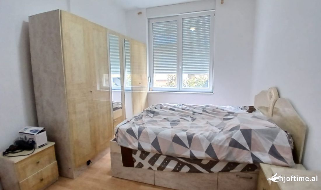 Shtepi ne shitje Apartament ne Tirane, 1+1, Mobilimi E mobiluar, Pagesa 138,000  Euro.