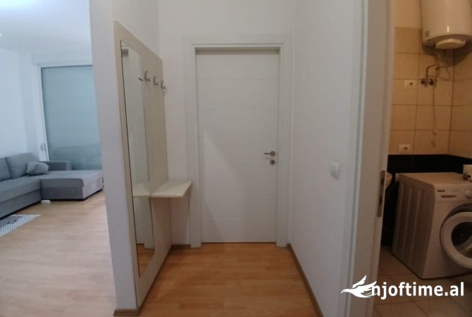 Shtepi ne shitje Apartament ne Tirane, 1+1, Mobilimi E mobiluar, Pagesa 138,000  Euro.