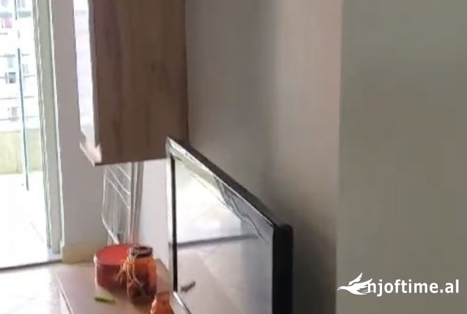 Shtepi me qera Apartament ne Tirane, 2+1, Mobilimi E mobiluar, Pagesa 500  Euro.