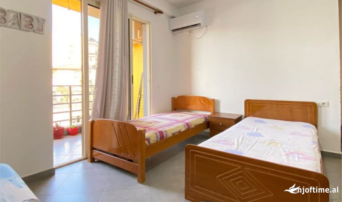 Shtepi me qera Apartament ne Tirane, 2+1, Mobilimi E mobiluar, Pagesa 450  Euro.