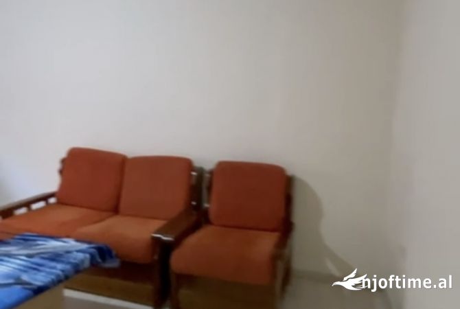 Shtepi ne shitje Apartament ne Tirane, 1+1, Mobilimi E mobiluar, Pagesa 103,000  Euro.