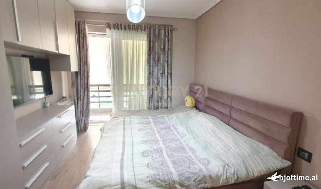 Shtepi me qera Apartament ne Tirane, 1+1, Mobilimi E mobiluar, Pagesa 700  Euro.