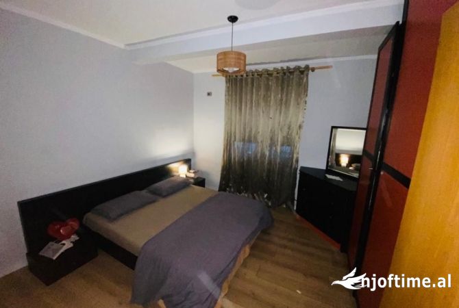 Jepet Me Qera Apartament 2+1+1 Ballkon
