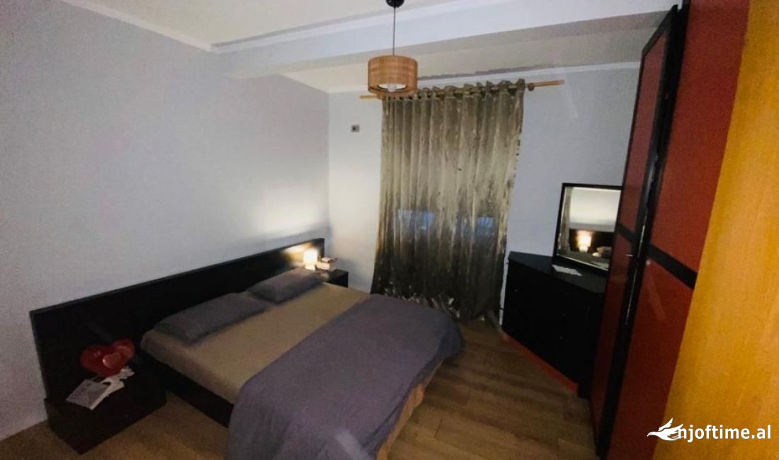 Shtepi me qera Apartament ne Tirane, 2+1, Mobilimi E mobiluar, Pagesa 650  Euro.