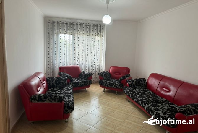 Shitet Apartament 1+1+1 Ballkon