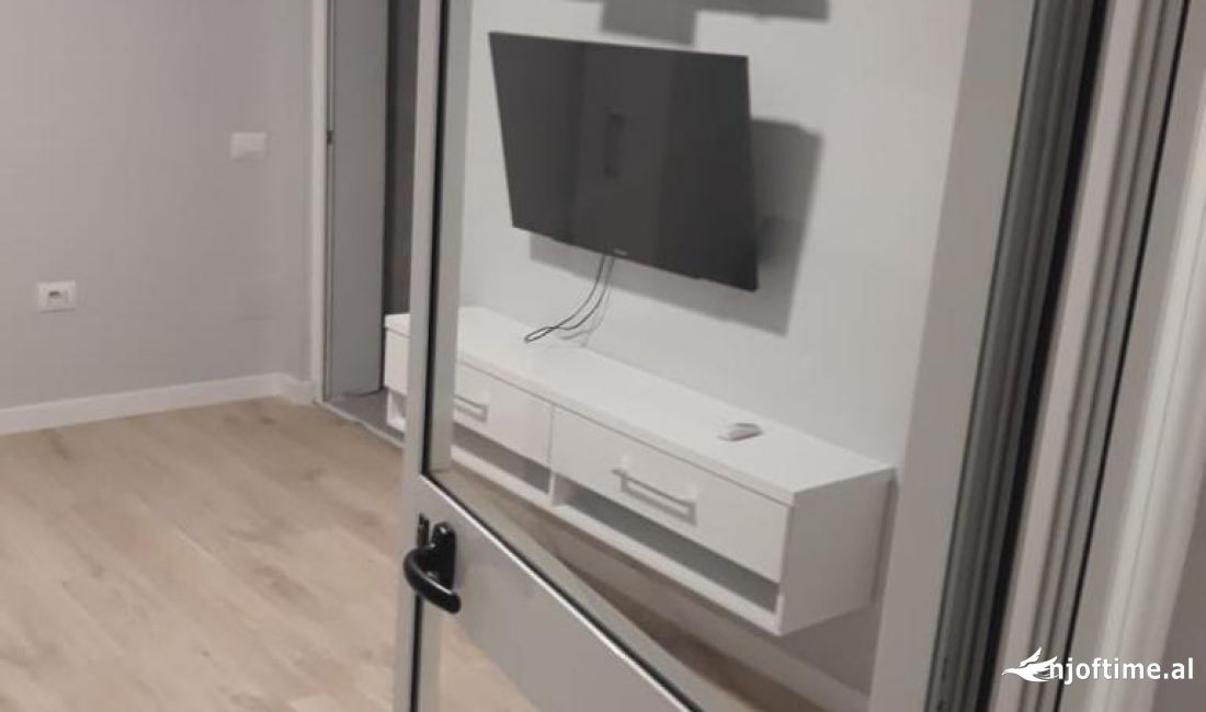Shtepi me qera Apartament ne Tirane, Garsoniere, Mobilimi E mobiluar, Pagesa 400  Euro.